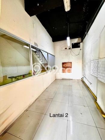 Ruko Disewa di Jakarta Barat dengan LB 202m2 Area Komersial Ramai Ruko Disewa di Jakarta Barat dengan LB 202m2 Area Komersial Ramai