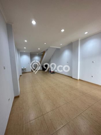Ruko Kawasan Strategis Kawasan Cengkareng, Luas 202m², Pusat Niaga Ruko Kawasan Strategis Kawasan Cengkareng, Luas 202m², Pusat Niaga