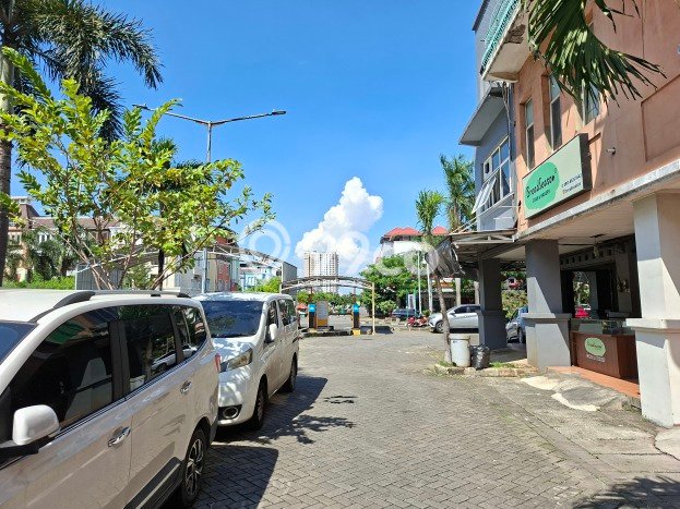 Ruko Komersial Disewakan di Cengkareng Jakarta Barat Luas 225m2 Ruko Komersial Disewakan di Cengkareng Jakarta Barat Luas 225m2