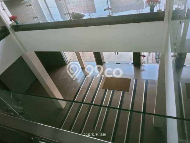 Kantor di Fatmawati, Luas 1200m², Pusat Bisnis, Posisi Premium Kantor di Fatmawati, Luas 1200m², Pusat Bisnis, Posisi Premium