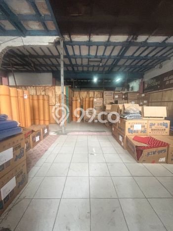 Gudang disewakan di Tanah Abang Jakarta Pusat dengan luas bangunan 2306m2 Gudang disewakan di Tanah Abang Jakarta Pusat dengan luas bangunan 2306m2