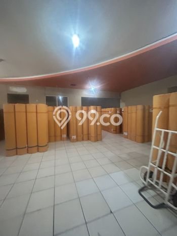 Gudang disewakan di Tanah Abang Jakarta Pusat dengan luas bangunan 2306m2 Gudang disewakan di Tanah Abang Jakarta Pusat dengan luas bangunan 2306m2