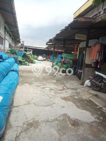 Gudang disewakan di Tanah Abang Jakarta Pusat dengan luas bangunan 2306m2 Gudang disewakan di Tanah Abang Jakarta Pusat dengan luas bangunan 2306m2
