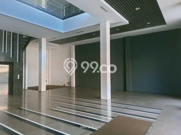 Kantor di Fatmawati, Luas 1200m², Pusat Bisnis, Posisi Premium Kantor di Fatmawati, Luas 1200m², Pusat Bisnis, Posisi Premium