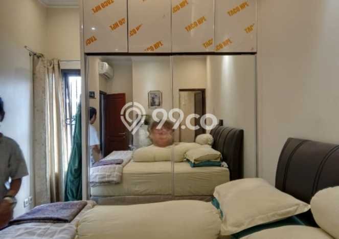 For Sale Rumah 5 Kamar Lokasi Strategis Nyaman dan Strategis di Tangerang For Sale Rumah 5 Kamar Lokasi Strategis Nyaman dan Strategis di Tangerang