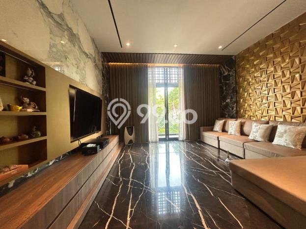 Rumah Mewah LB 1300m2 Siap Pakai Desain Elegan di Pantai Indah Kapuk, Jakarta Utara Rumah Mewah LB 1300m2 Siap Pakai Desain Elegan di Pantai Indah Kapuk, Jakarta Utara