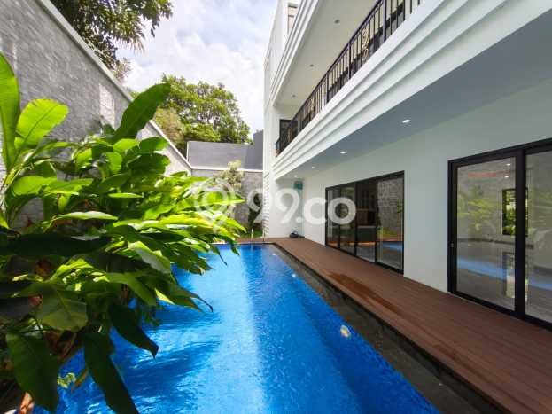 Dijual Rumah Mewah Megah Dengan View Eksklusif di Sektor 8 - Bintaro, Tangerang Selatan Dijual Rumah Mewah Megah Dengan View Eksklusif di Sektor 8 - Bintaro, Tangerang Selatan