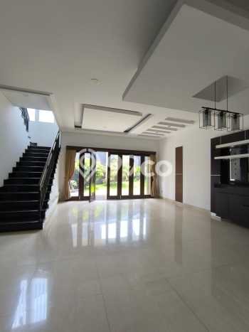 Disewakan Rumah Harga Terjangkau di Singgasana Bandung dengan 4 KT Disewakan Rumah Harga Terjangkau di Singgasana Bandung dengan 4 KT