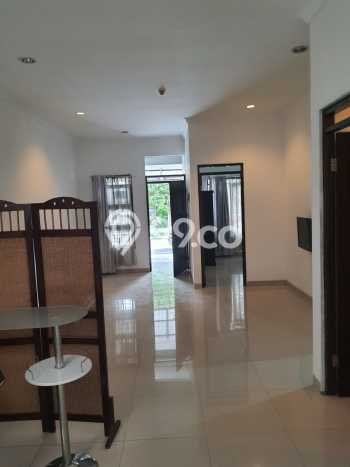 Lokasi strategis! Rumah siap pakai dikontrakkan di Batununggal LB 120m2 Lokasi strategis! Rumah siap pakai dikontrakkan di Batununggal LB 120m2