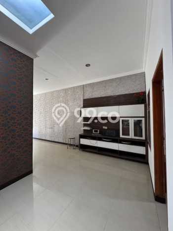 Rumah Modern 3 KT di Leuwi Panjang Bandung Semi Furnished Rumah Modern 3 KT di Leuwi Panjang Bandung Semi Furnished