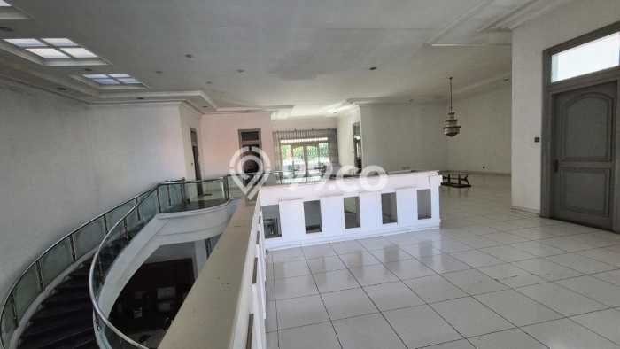 Jual Rumah Luas Megah Dengan View Cantik di Sayap Dago, Bandung Jual Rumah Luas Megah Dengan View Cantik di Sayap Dago, Bandung