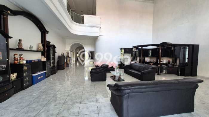 Jual Rumah Luas Megah Dengan View Cantik di Sayap Dago, Bandung Jual Rumah Luas Megah Dengan View Cantik di Sayap Dago, Bandung