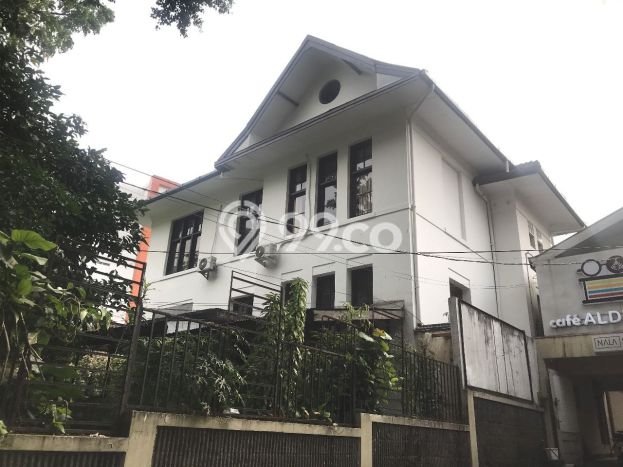 Hunian Mewah Siap Huni LT 1010m2 di Coblong, Bandung Hunian Mewah Siap Huni LT 1010m2 di Coblong, Bandung