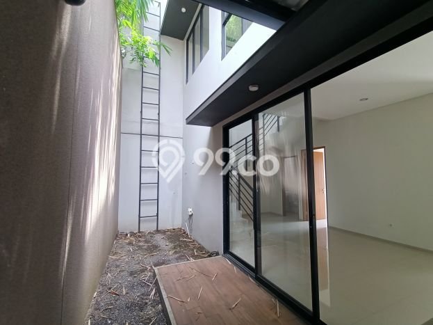Rumah Minimalis 3 Kamar LT 124m2 di Setra Duta Rumah Minimalis 3 Kamar LT 124m2 di Setra Duta