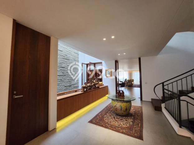For Sale Rumah Mewah Exclusive di Candisari, Semarang For Sale Rumah Mewah Exclusive di Candisari, Semarang