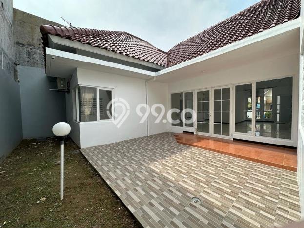 BEST LOCATION! Rumah di Semarang Barat, Dekat Tol, 2 KM, Luas 240m2m² Bangunan 240m2m² BEST LOCATION! Rumah di Semarang Barat, Dekat Tol, 2 KM, Luas 240m2m² Bangunan 240m2m²