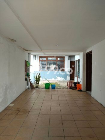 Rumah kawasan Semarang Timur, Semarang, Luas 239m2m² Bangunan 250m2m² Rumah kawasan Semarang Timur, Semarang, Luas 239m2m² Bangunan 250m2m²