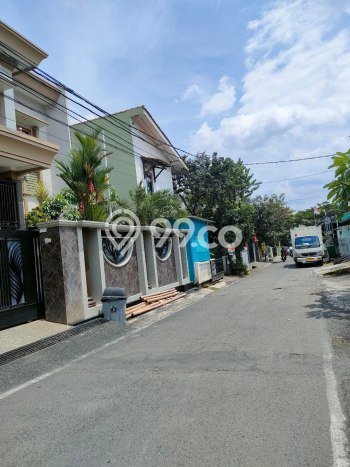 For Sale Rumah Mewah Exclusive di Banyumanik, Semarang For Sale Rumah Mewah Exclusive di Banyumanik, Semarang