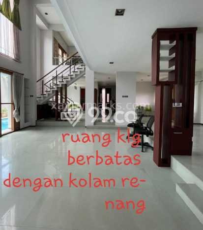 Rumah Mewah LB 650m2 Siap Huni Desain Elegan di Gajahmada, Semarang Rumah Mewah LB 650m2 Siap Huni Desain Elegan di Gajahmada, Semarang