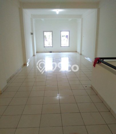 Area Ramai! Ruko Dijual di Semarang Selatan untuk Bisnis Luas Bangunan 72m2 Area Ramai! Ruko Dijual di Semarang Selatan untuk Bisnis Luas Bangunan 72m2