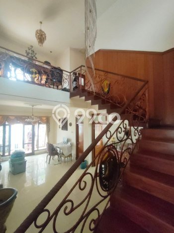 Hunian Mewah Dijual LT 1187m2 di Banyumanik, Semarang Hunian Mewah Dijual LT 1187m2 di Banyumanik, Semarang