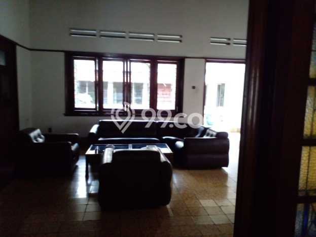 Siap Huni Rumah Mewah 6 Kamar di Semarang Tengah Dekat ke Mana Pun Siap Huni Rumah Mewah 6 Kamar di Semarang Tengah Dekat ke Mana Pun