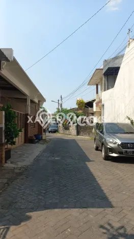 Rumah Strategis Modern Lb 100m2 di Pedurungan, Semarang Rumah Strategis Modern Lb 100m2 di Pedurungan, Semarang