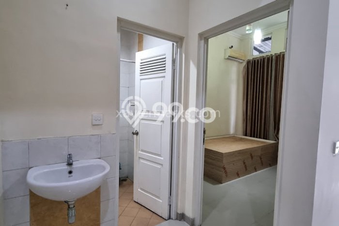 Rumah di Semarang Barat, Semarang, LT 120m2m² Bangunan 200m2m² Rumah di Semarang Barat, Semarang, LT 120m2m² Bangunan 200m2m²