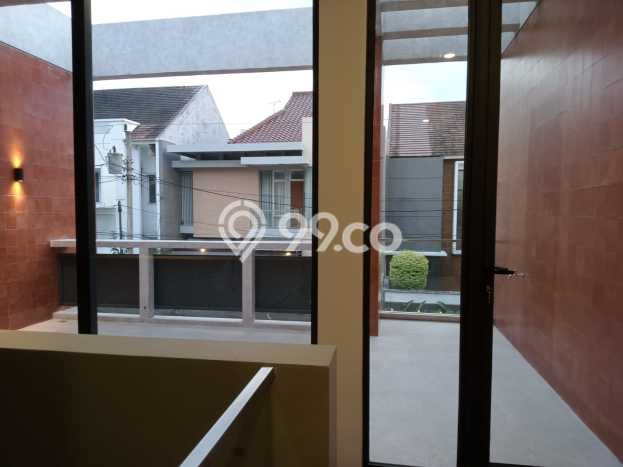 Rumah Berkelas 3 KT 2 KM di Kompleks Cluster Gajah Mungkur, Semarang Rumah Berkelas 3 KT 2 KM di Kompleks Cluster Gajah Mungkur, Semarang