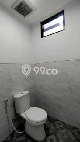 Ruko Disewa di Semarang Tengah, Semarang, LT 128m2 / LB 115m2 Ruko Disewa di Semarang Tengah, Semarang, LT 128m2 / LB 115m2