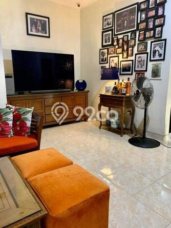 Rumah Elit Modern Siap Huni di Kota Wisata Jakarta Timur Rumah Elit Modern Siap Huni di Kota Wisata Jakarta Timur