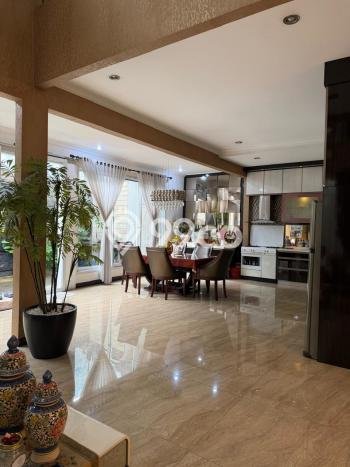 Dijual Rumah Mewah Megah Dengan View Cantik di Legenda Wisata, Jakarta Timur Dijual Rumah Mewah Megah Dengan View Cantik di Legenda Wisata, Jakarta Timur