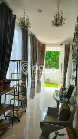 Ready to Use! Luxury House LT 144m2 Desain Modern di Cibubur Ready to Use! Luxury House LT 144m2 Desain Modern di Cibubur