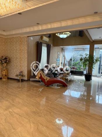Dijual Rumah Mewah Megah Dengan View Cantik di Legenda Wisata, Jakarta Timur Dijual Rumah Mewah Megah Dengan View Cantik di Legenda Wisata, Jakarta Timur