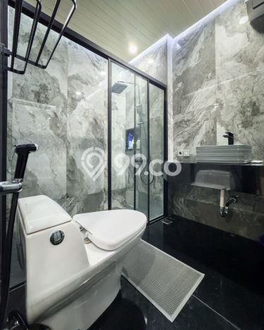 Rumah Luxury Modern Tanpa Renovasi di Pondok Indah Jakarta Selatan Rumah Luxury Modern Tanpa Renovasi di Pondok Indah Jakarta Selatan