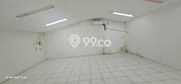 Gudang Dijual di Jakarta Barat LT 366m2 & LB 283m2 Lokasi Terbaik! Gudang Dijual di Jakarta Barat LT 366m2 & LB 283m2 Lokasi Terbaik!