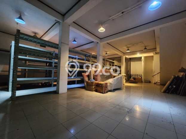 Unit Ruko Dijual di Jakarta Barat LT 144m2 & LB 422m2 Unit Ruko Dijual di Jakarta Barat LT 144m2 & LB 422m2