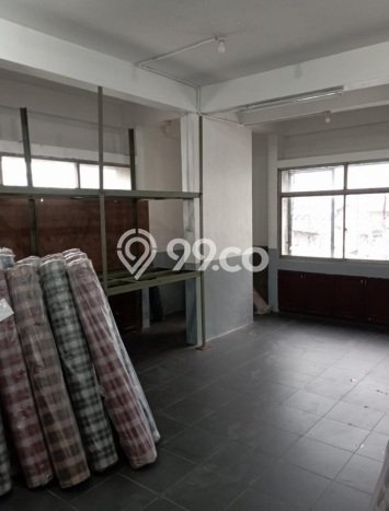 LOKASI STRATEGIS! Ruko di Tanah Abang, Luas 50m², Pengunjung Terjamin LOKASI STRATEGIS! Ruko di Tanah Abang, Luas 50m², Pengunjung Terjamin