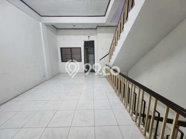 Unit Ruko Dijual di Jakarta Barat LT 144m2 & LB 422m2 Unit Ruko Dijual di Jakarta Barat LT 144m2 & LB 422m2