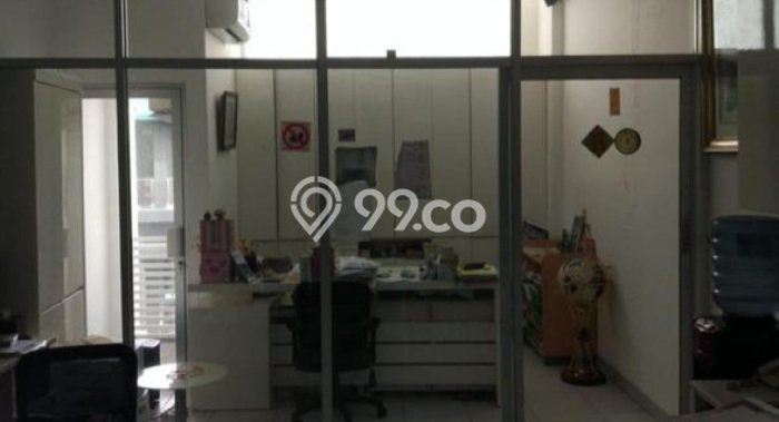 Ruko Dijual di Prime Area Jakarta Barat Luas 120m2 Ruko Dijual di Prime Area Jakarta Barat Luas 120m2