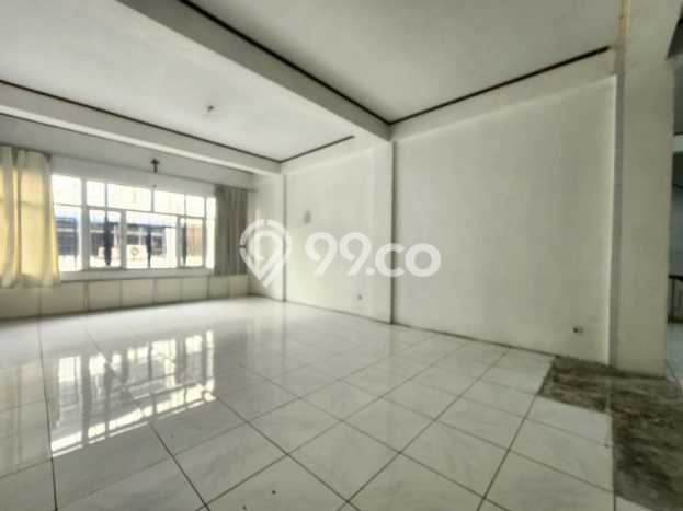 Unit Ruko Dijual di Jakarta Barat LT 144m2 & LB 422m2 Unit Ruko Dijual di Jakarta Barat LT 144m2 & LB 422m2