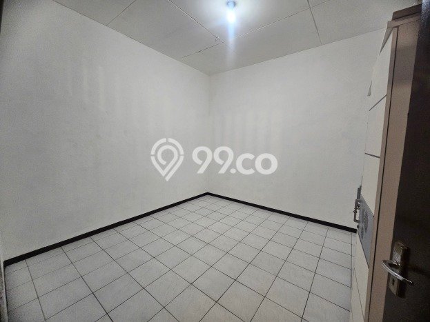 HOT DEAL! Rumah di Tanjung Duren Utara, 2 KM, Area Strategis, Luas 77m² Bangunan 120m² HOT DEAL! Rumah di Tanjung Duren Utara, 2 KM, Area Strategis, Luas 77m² Bangunan 120m²