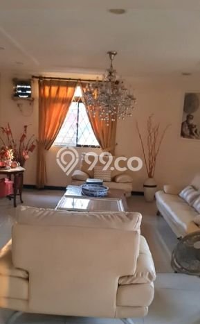 Hunian Mewah Siap Huni LT 372m2 di Kebon Jeruk, Jakarta Barat Hunian Mewah Siap Huni LT 372m2 di Kebon Jeruk, Jakarta Barat