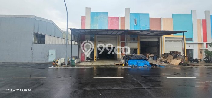 Gudang Dijual di Jakarta Barat LT 366m2 & LB 283m2 Lokasi Terbaik! Gudang Dijual di Jakarta Barat LT 366m2 & LB 283m2 Lokasi Terbaik!
