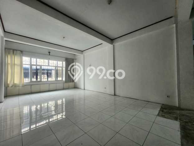 Unit Ruko Dijual di Jakarta Barat LT 144m2 & LB 422m2 Unit Ruko Dijual di Jakarta Barat LT 144m2 & LB 422m2