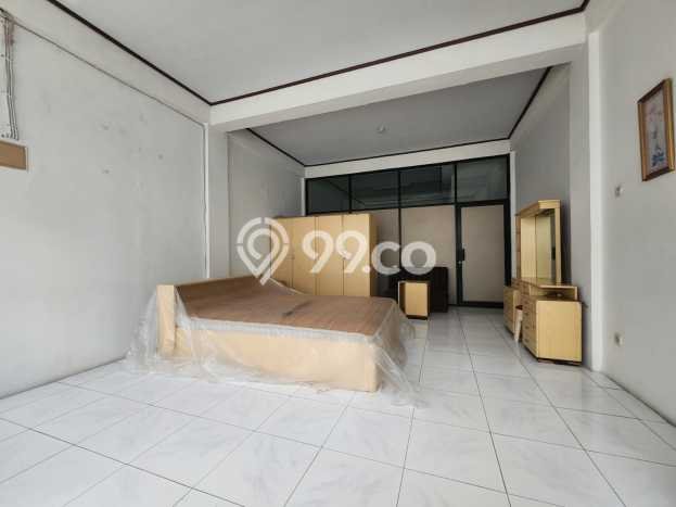 Unit Ruko Dijual di Jakarta Barat LT 144m2 & LB 422m2 Unit Ruko Dijual di Jakarta Barat LT 144m2 & LB 422m2