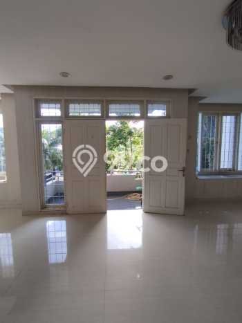 Rumah Elit LB 186m2 Siap Pakai Desain Elegan di Intercon, Jakarta Barat Rumah Elit LB 186m2 Siap Pakai Desain Elegan di Intercon, Jakarta Barat