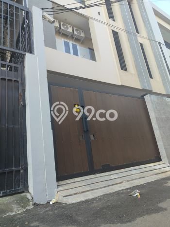Kost Dijual Lokasi Palmerah, Jakarta Barat, 31 KT, 31 KM, 250m2 Kost Dijual Lokasi Palmerah, Jakarta Barat, 31 KT, 31 KM, 250m2