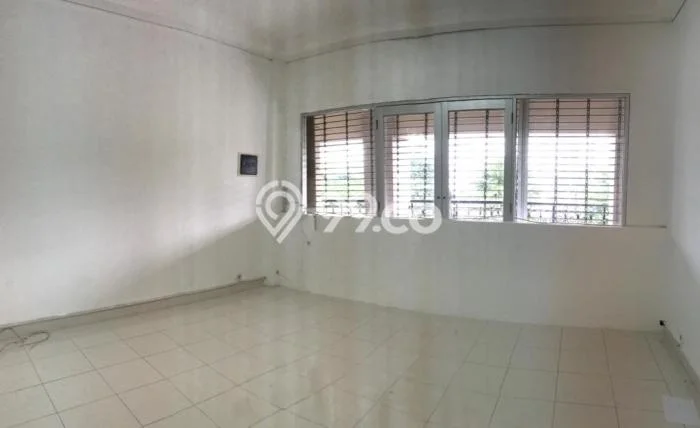 Dijual! Ruko di Central Park Jakarta Barat LT 75m2 / LB 250m2 Kawasan Strategis Dijual! Ruko di Central Park Jakarta Barat LT 75m2 / LB 250m2 Kawasan Strategis
