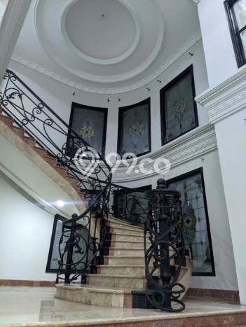 Dijual Hunian Mewah dengan Fasilitas Sekitar Komplit di Menteng, Jakarta Pusat Dijual Hunian Mewah dengan Fasilitas Sekitar Komplit di Menteng, Jakarta Pusat